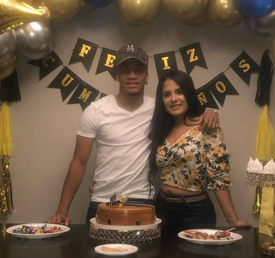 Byron Castillo celebrating his birthday with his girlfriend Joselyn Estefy.